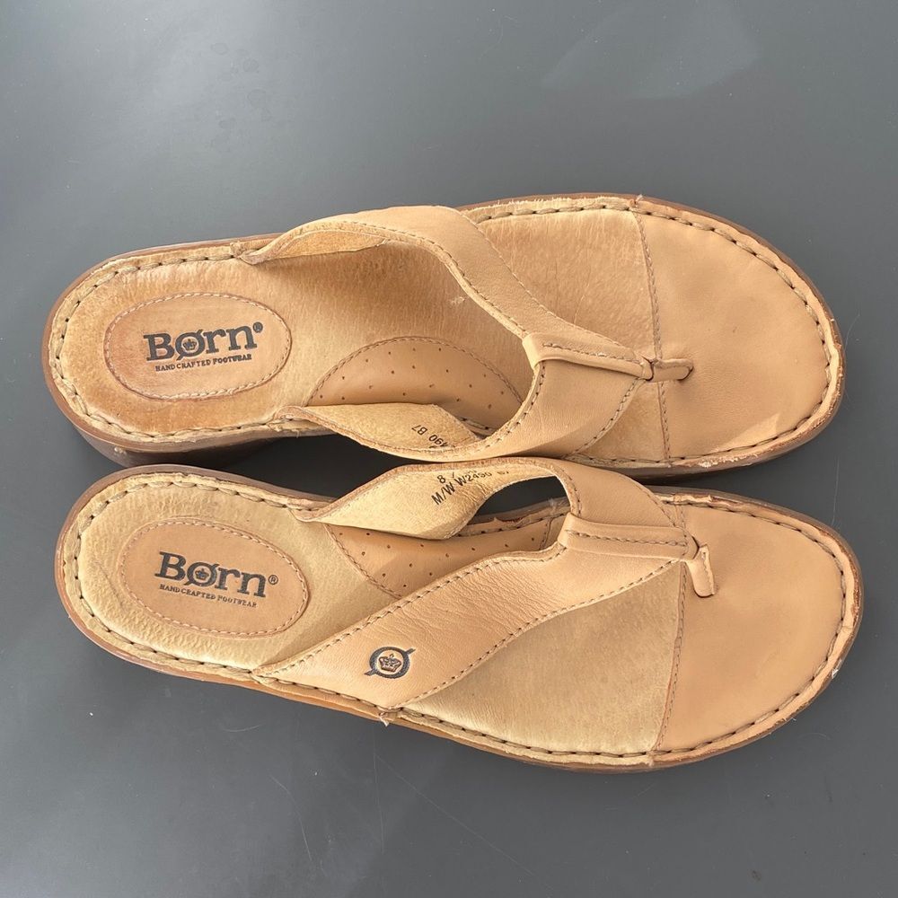 Born Handcrafted Footwear Tan Leather Wedged Sandals US Sz 8 Boho Vacation